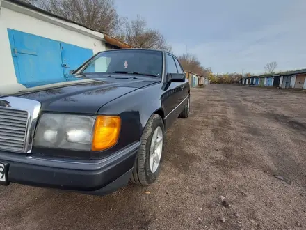 Mercedes-Benz E 250 1991 года за 1 800 000 тг. в Караганда