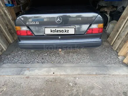 Mercedes-Benz E 250 1991 года за 1 800 000 тг. в Караганда – фото 43