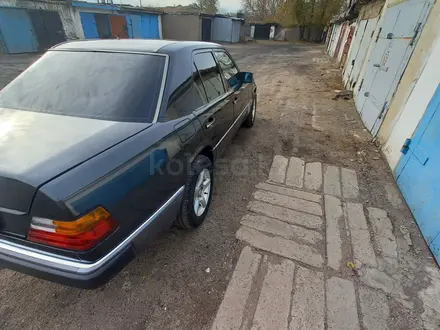 Mercedes-Benz E 250 1991 года за 1 800 000 тг. в Караганда – фото 5