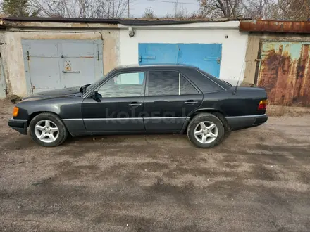 Mercedes-Benz E 250 1991 года за 1 800 000 тг. в Караганда – фото 7