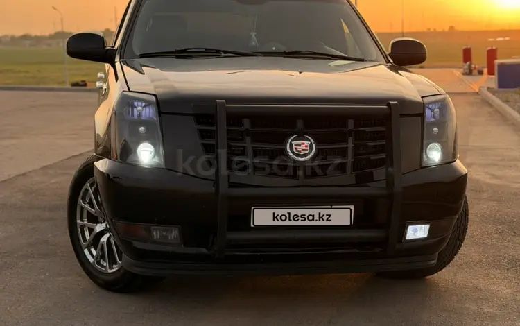 Cadillac Escalade 2006 года за 13 000 000 тг. в Алматы