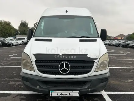 Mercedes-Benz Sprinter 2010 года за 7 364 000 тг. в Алматы – фото 2