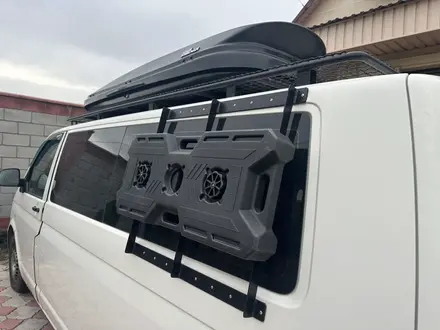 Volkswagen Caravelle 2008 года за 6 200 000 тг. в Алматы – фото 11