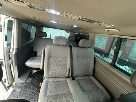 Volkswagen Caravelle 2008 года за 6 200 000 тг. в Алматы – фото 12
