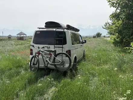 Volkswagen Caravelle 2008 года за 6 200 000 тг. в Алматы – фото 20