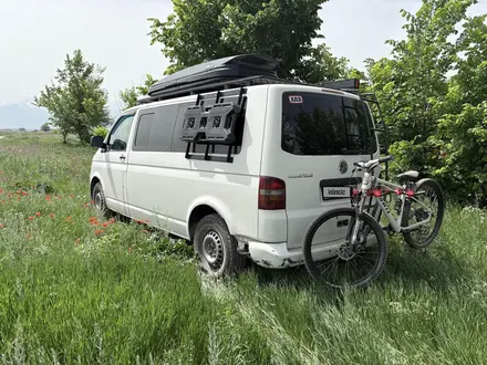 Volkswagen Caravelle 2008 года за 6 200 000 тг. в Алматы – фото 23
