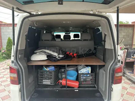 Volkswagen Caravelle 2008 года за 6 200 000 тг. в Алматы – фото 9