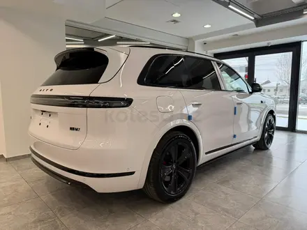 AITO M7 Ultra 4WD 5s 2025 года за 31 000 000 тг. в Алматы – фото 4