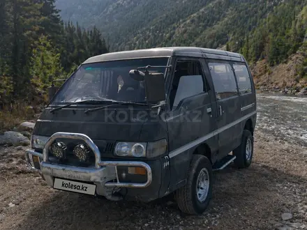 Mitsubishi Delica 1995 года за 1 400 000 тг. в Алматы