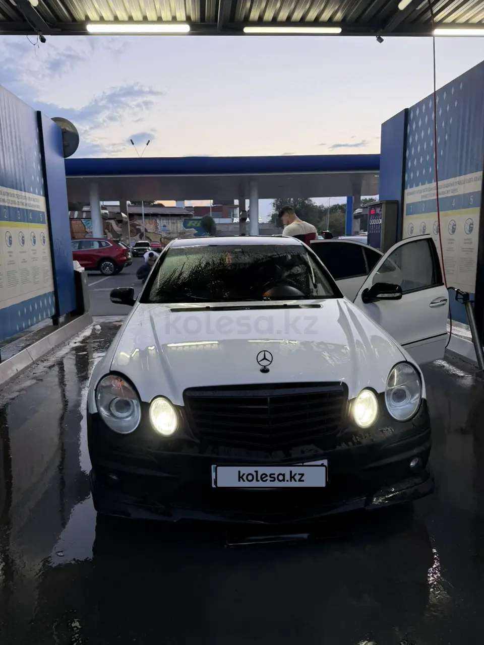 Mercedes-Benz E-Class, 2002