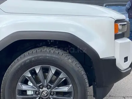 Toyota Land Cruiser Prado 2025 года за 59 000 000 тг. в Алматы – фото 2