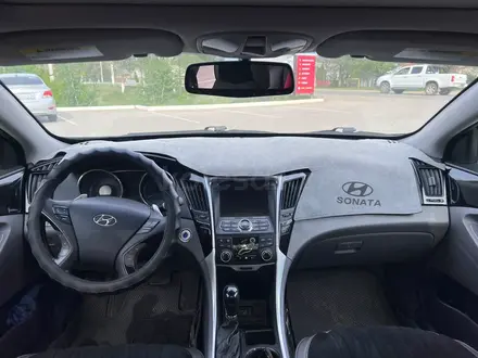 Hyundai Sonata 2011 года за 5 500 000 тг. в Актобе – фото 11