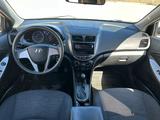 Hyundai Solaris 2015 года за 3 285 000 тг. в Уральск – фото 2