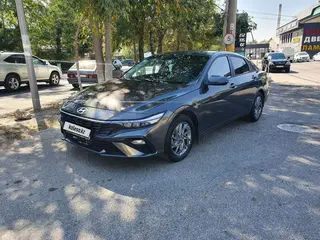Hyundai Elantra, 2025