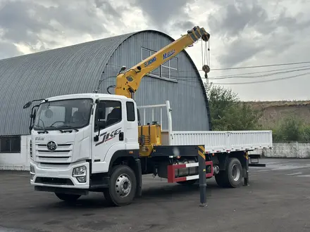 FAW  Крановая установка XCMG 6.3 2026 года за 37 500 000 тг. в Алматы – фото 2