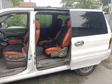 Kia Carnival 2002 года за 2 850 000 тг. в Алматы – фото 5