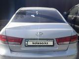 Hyundai Sonata 2005 годаүшін1 850 000 тг. в Алматы – фото 3