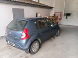 Renault Sandero 2013 годаүшін2 500 000 тг. в Астана – фото 2