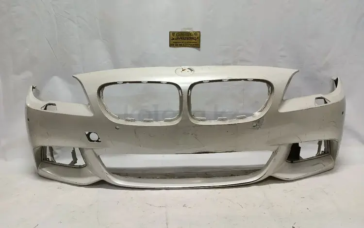 Передний бампер BMW F10 M-пакет рестайлинг за 130 000 тг. в Алматы