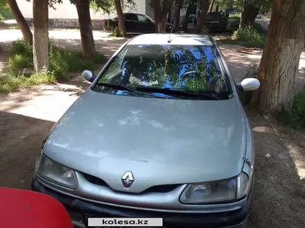 Renault Laguna 1998 года за 500 000 тг. в Абай (Абайский р-н) – фото 3