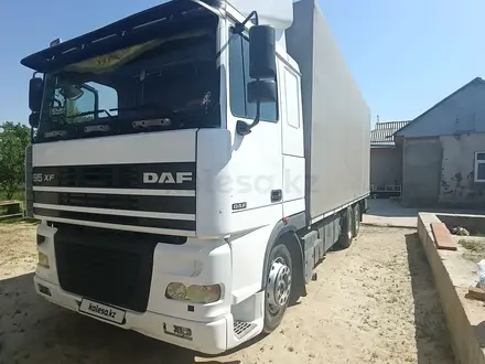 DAF  XF 95 1995 года за 10 000 000 тг. в Шымкент – фото 2