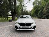 BMW 520 2022 года за 25 800 000 тг. в Алматы – фото 3