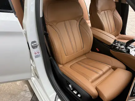 BMW 520 2022 года за 25 800 000 тг. в Алматы – фото 24