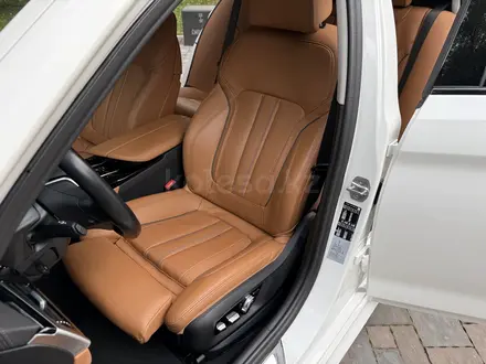 BMW 520 2022 года за 25 800 000 тг. в Алматы – фото 27