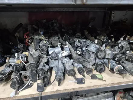 Замок зажигания за 13 000 тг. в Алматы