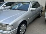 Mercedes-Benz C 200 1995 года за 1 850 000 тг. в Астана – фото 4