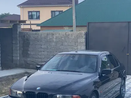 BMW 523 1999 года за 4 300 000 тг. в Шымкент