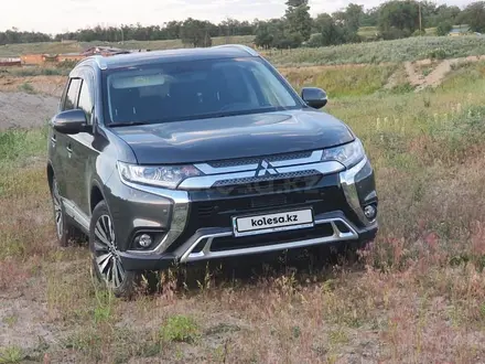 Mitsubishi Outlander 2019 года за 11 200 000 тг. в Алматы