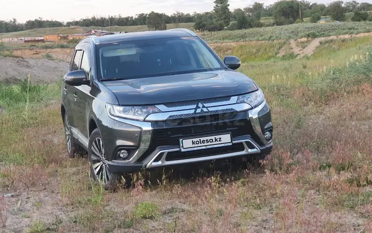 Mitsubishi Outlander 2019 годаүшін11 200 000 тг. в Алматы