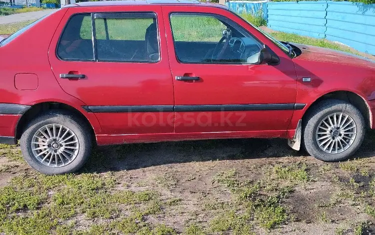 Volkswagen Vento 1995 годаfor600 000 тг. в Караганда