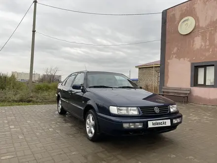 Volkswagen Passat 1994 года за 2 700 000 тг. в Уральск – фото 4