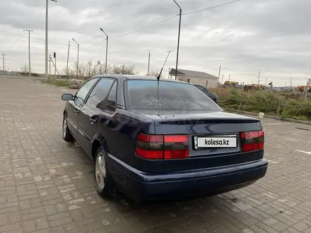 Volkswagen Passat 1994 годаүшін2 700 000 тг. в Уральск – фото 3
