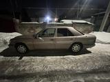 Mercedes-Benz E 200 1994 года за 1 800 000 тг. в Алматы