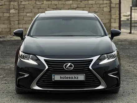 Lexus ES 250 2018 года за 17 800 000 тг. в Актау