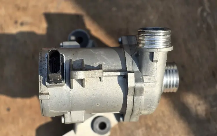 Водяная помпа за 80 000 тг. в Алматы