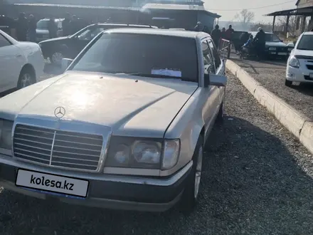 Mercedes-Benz E 260 1992 года за 1 350 000 тг. в Алматы – фото 2