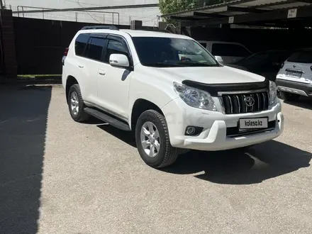 Toyota Land Cruiser Prado 2012 года за 15 600 000 тг. в Актобе