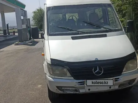 Mercedes-Benz Sprinter 2002 года за 4 300 000 тг. в Алматы – фото 3