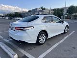 Toyota Camry 2019 года за 8 950 000 тг. в Алматы – фото 4