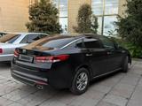 Kia K5 2017 года за 6 000 000 тг. в Шымкент – фото 2