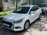 Hyundai Accent 2018 года за 6 600 000 тг. в Петропавловск – фото 2