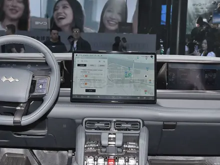 BYD FangChengBao Leopard 5 2025 года за 24 490 000 тг. в Алматы – фото 11