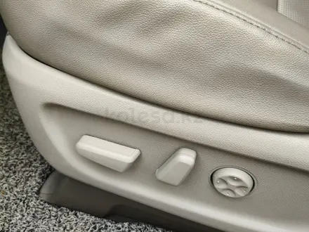 Kia Carnival 2016 года за 12 500 000 тг. в Алматы – фото 20