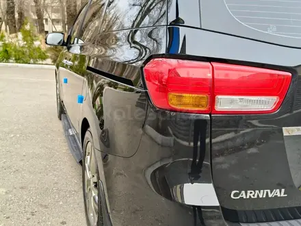 Kia Carnival 2016 года за 12 500 000 тг. в Алматы – фото 22