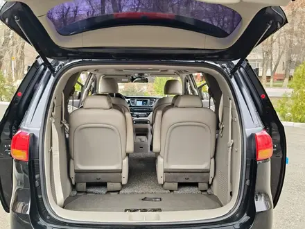 Kia Carnival 2016 года за 12 500 000 тг. в Алматы – фото 23