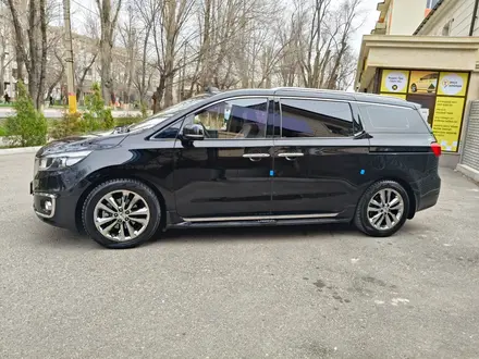 Kia Carnival 2016 года за 12 500 000 тг. в Алматы – фото 31